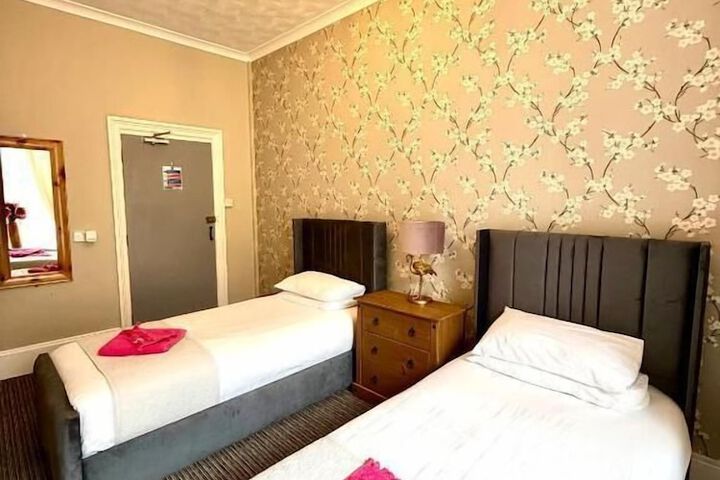 Room 15 of 66