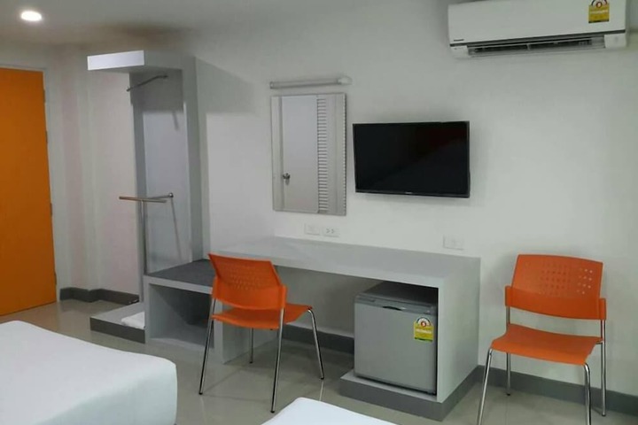 Room 19 of 37