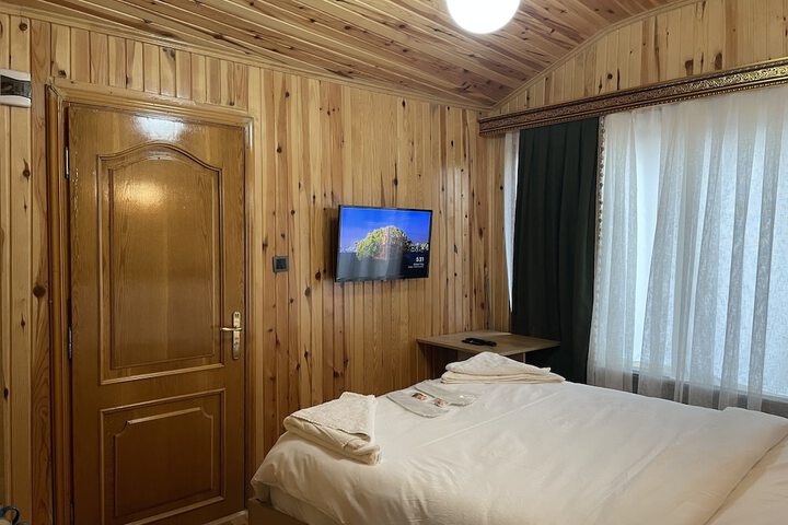 Room 41 of 100