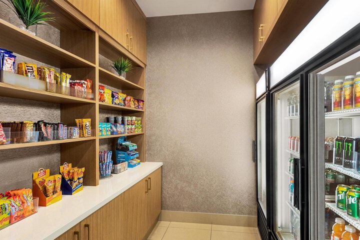 Snack bar