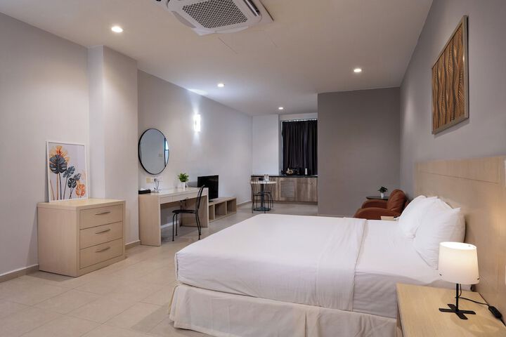 Room 26 of 74