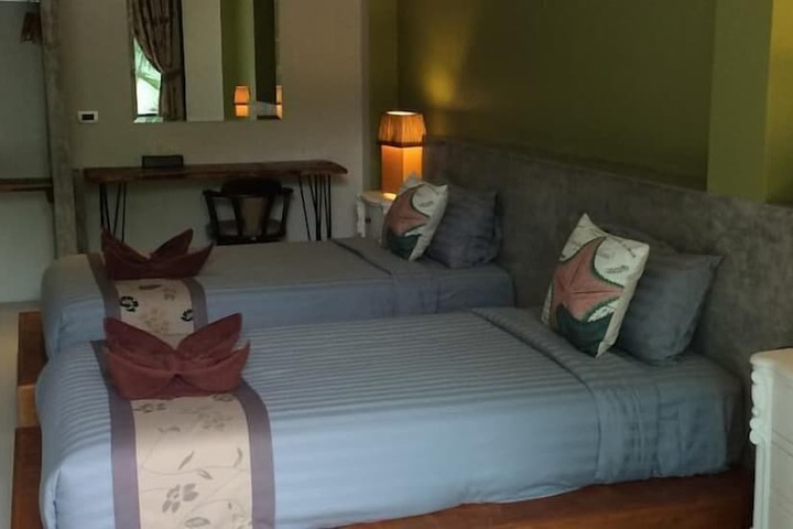 Room 6 of 48