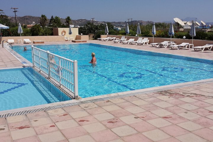 Pools & Facilities