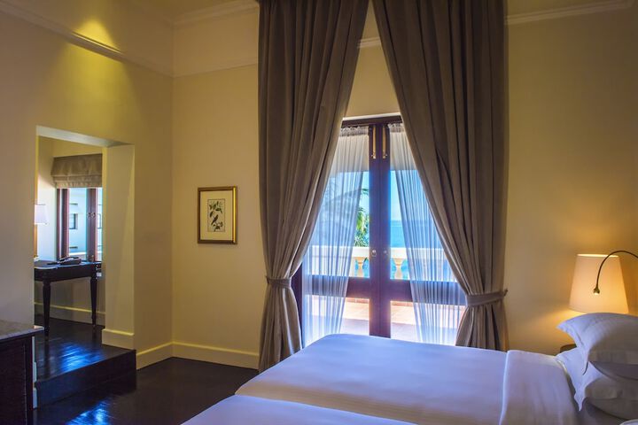 Room 50 of 163
