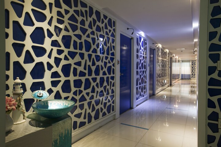 Ballroom/Hall 63 of 77
