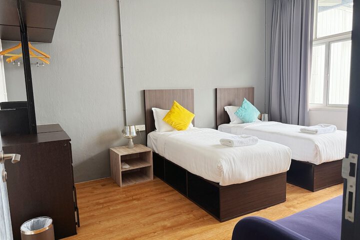 Room 25 of 64