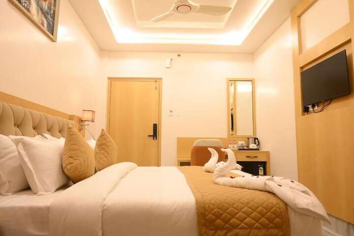 Room 19 of 53