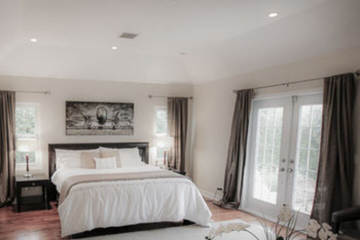 Room 8 of 27