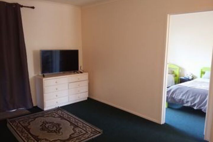 Room 7 of 66