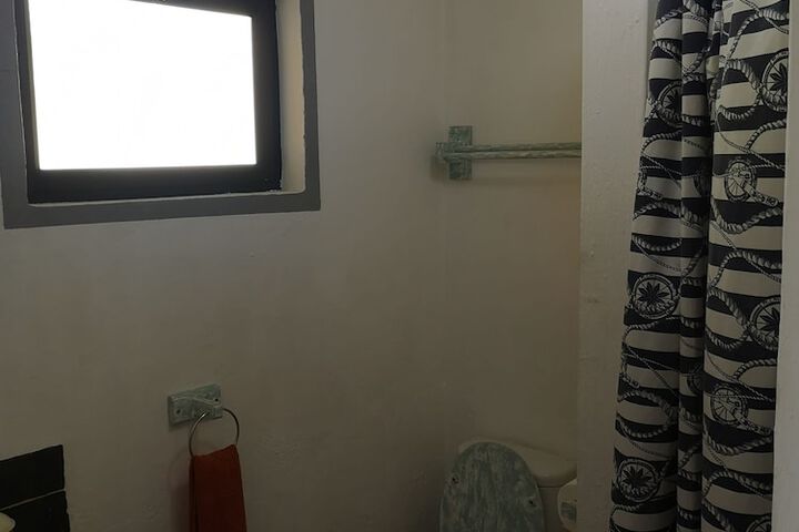 Room 8 of 8