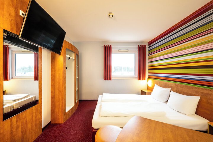 Room 14 of 86