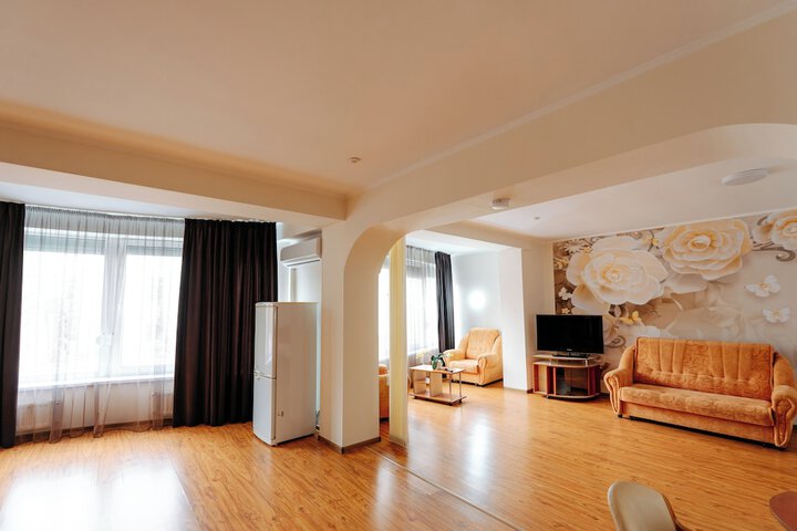 Room 12 of 63