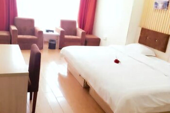 Room 8 of 8