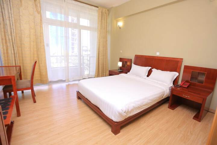 Room 7 of 24