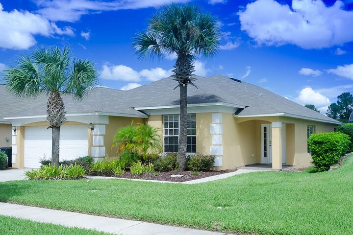 Hotel Exterior 25 of 26