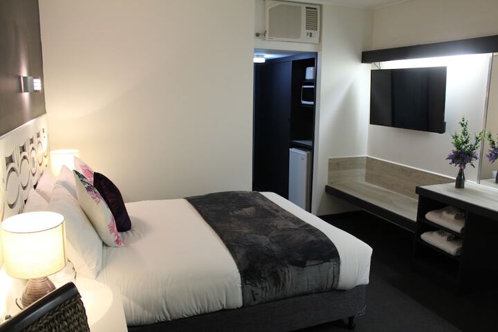 Room 6 of 45