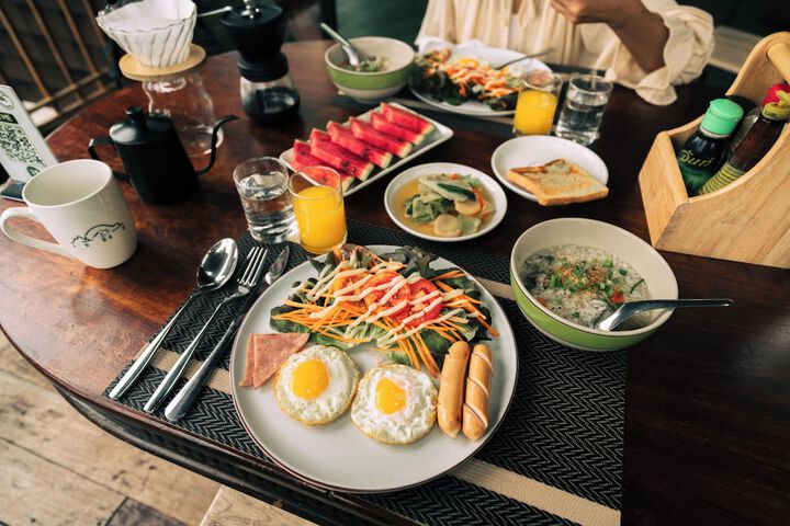 Dining 106 of 140