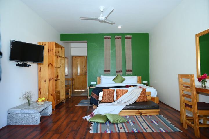 Room 34 of 61