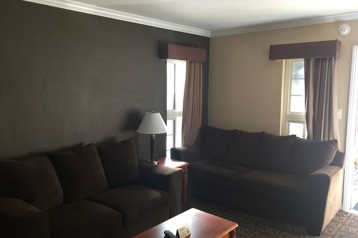 Room 11 of 51