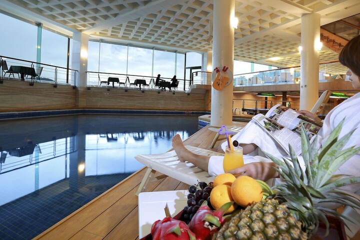 Pool Hotel