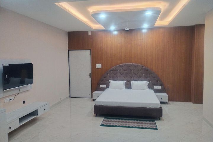 Room 16 of 20