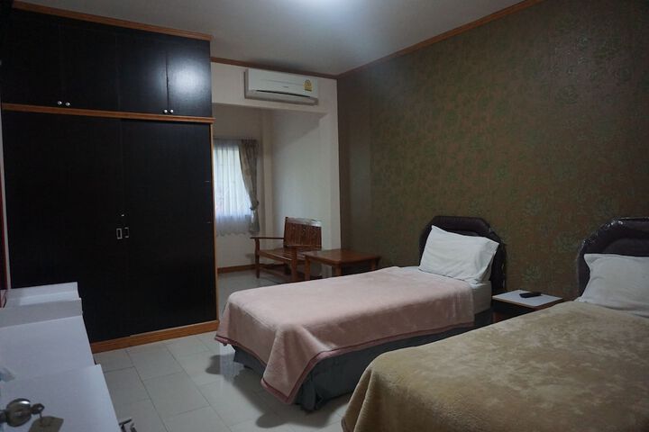 Room 5 of 22