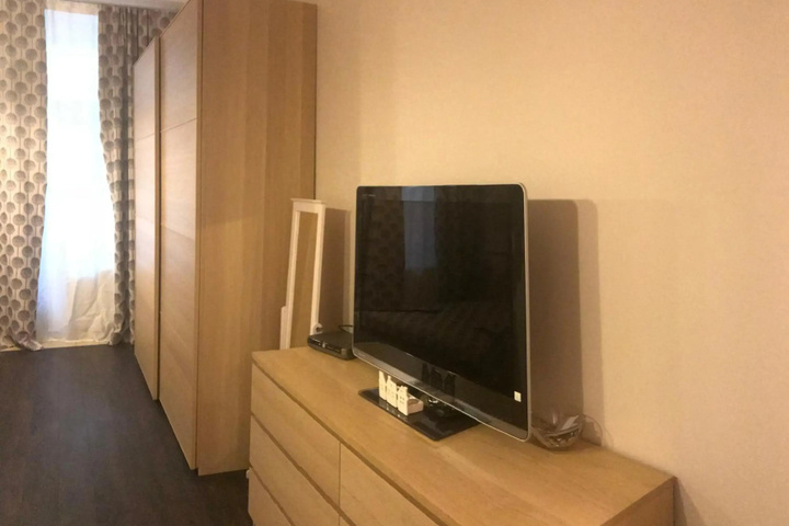 Room 2 of 12