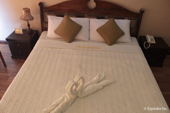 Room 10 of 37