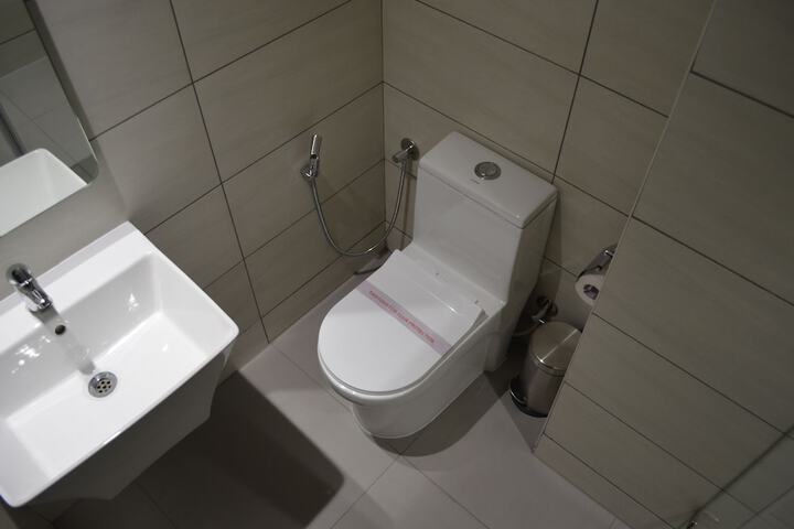Room 10 of 24
