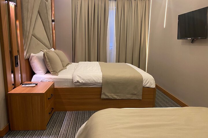 Room 16 of 22