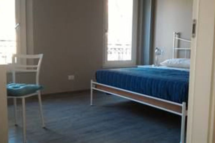 Room 21 of 33