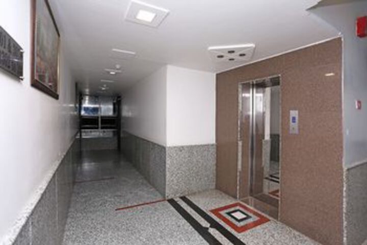 Ballroom/Hall 12 of 21