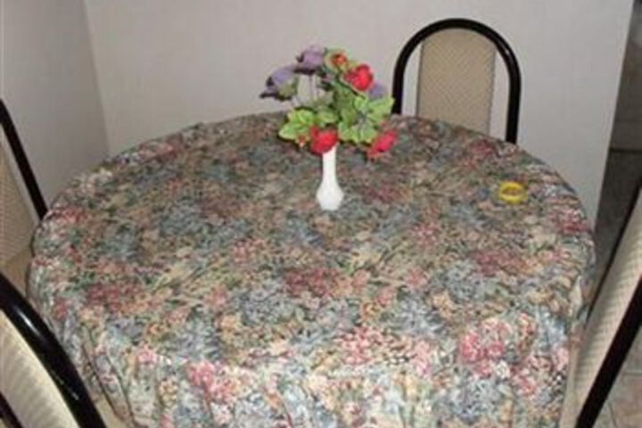 Dining 5 of 18