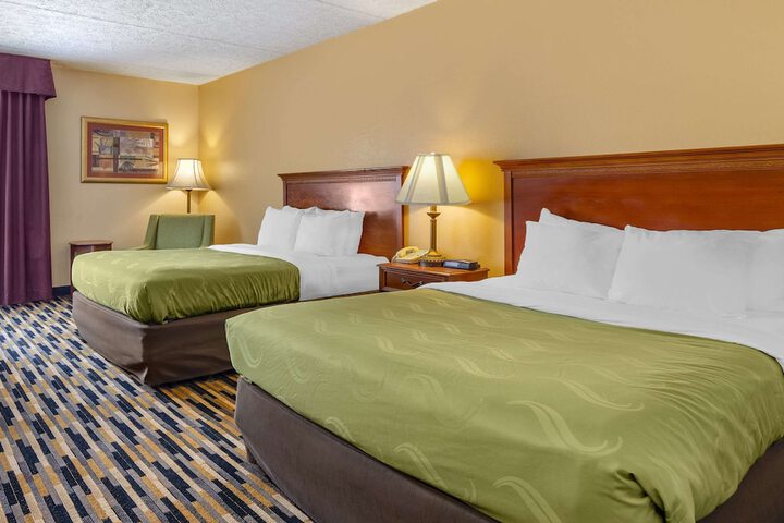 2 Double Beds (8 of 8)