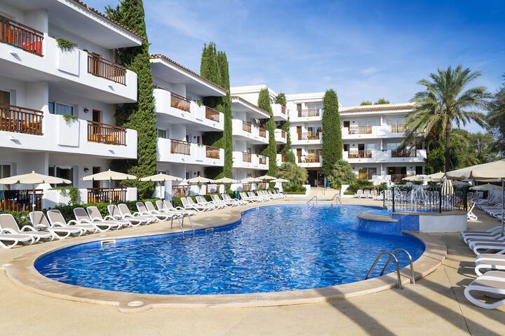 Pools & Facilities