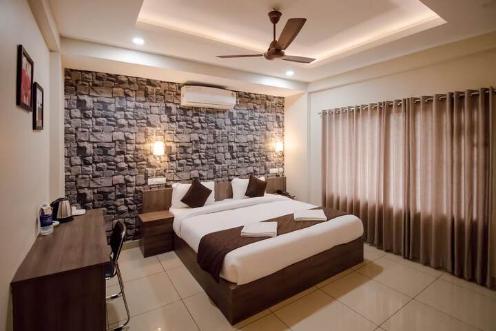 Room 25 of 41