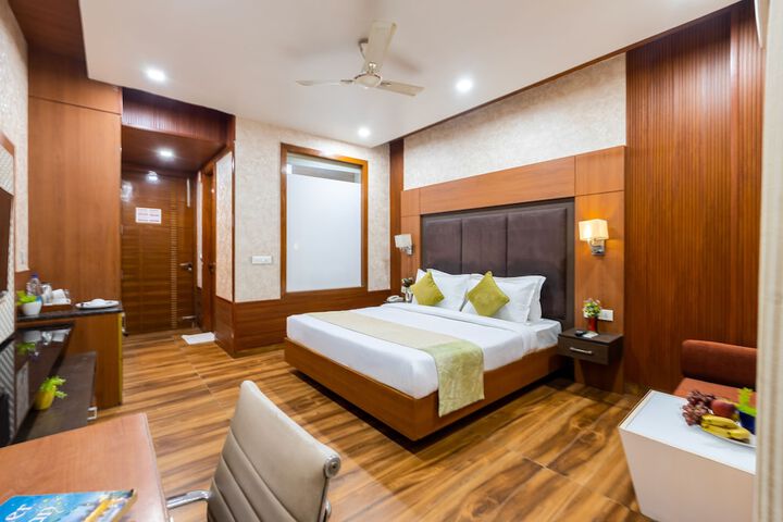 Room 29 of 76