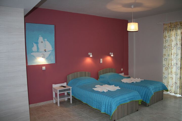 Room 7 of 48