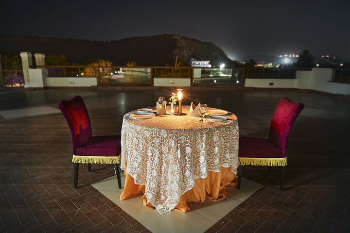 Dining Photos