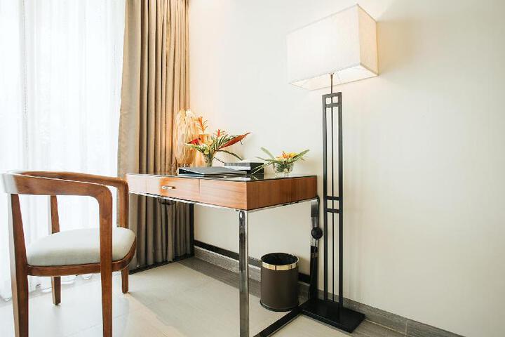 Room 60 of 76