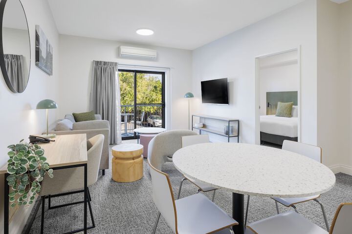 Room 14 of 27