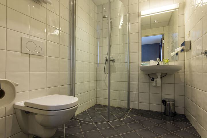 Clean Restrooms