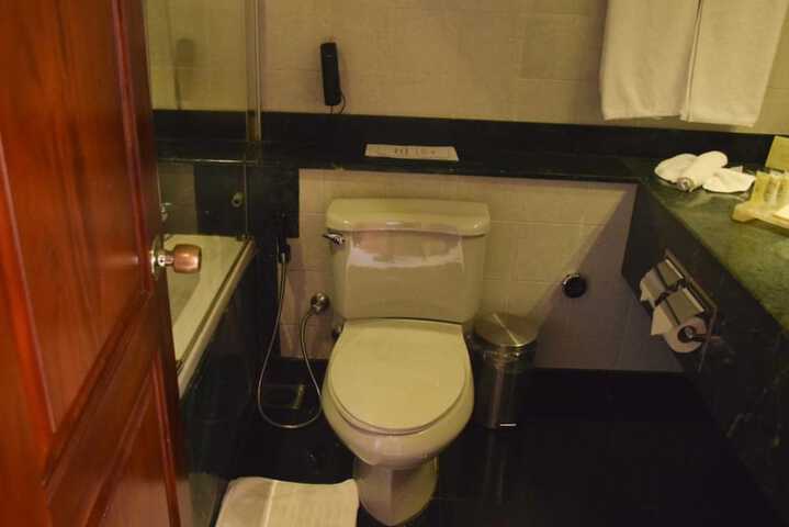 Room 38 of 104