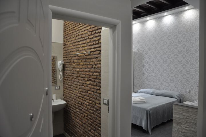 Room 12 of 26