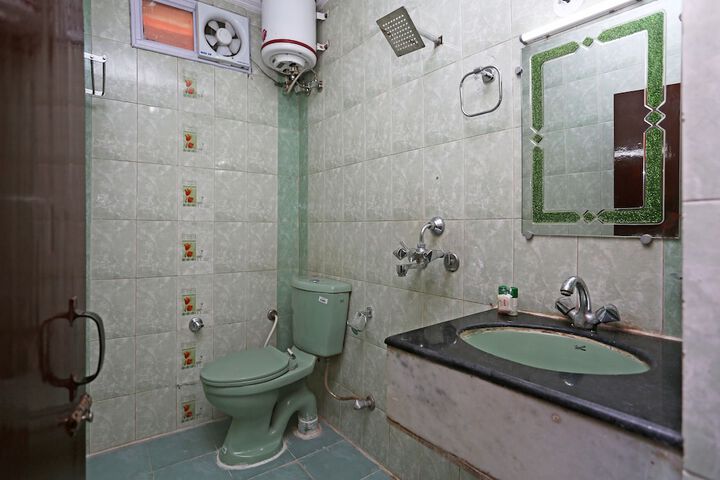 Room 17 of 17