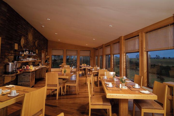 Dining 90 of 150