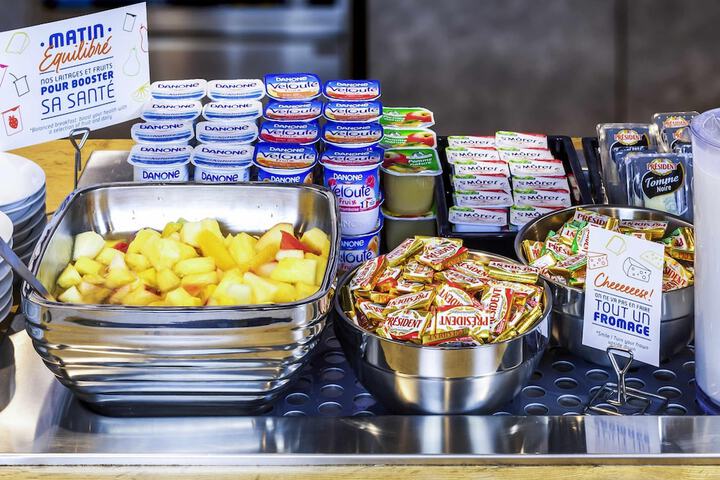 Breakfast/Coffee Service 45 of 62