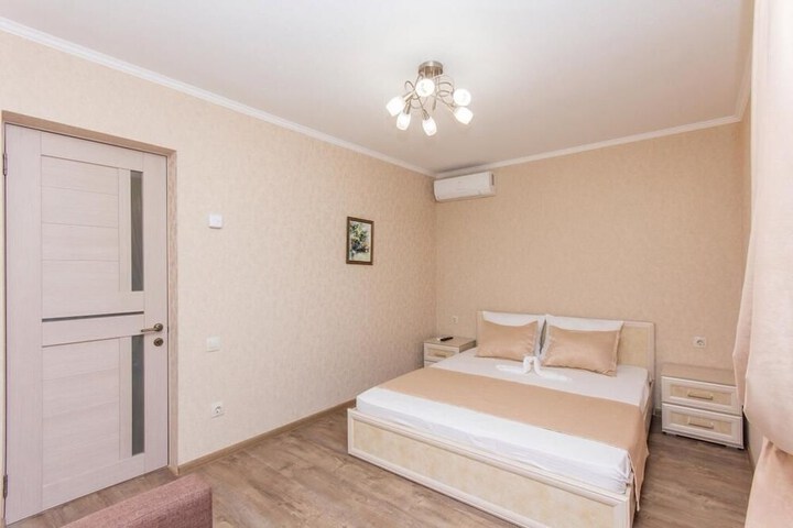Room 13 of 34