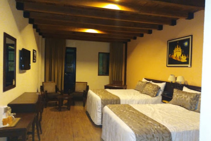 Room 2 of 30