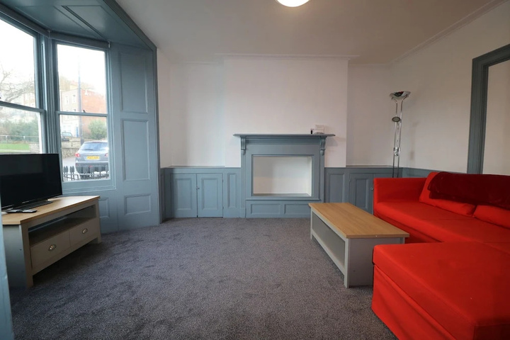 Room 4 of 15